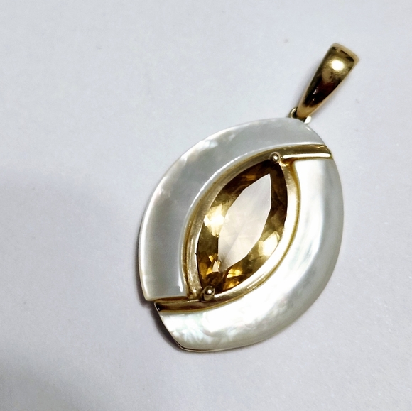 3.45 CTW Citrine & MOP 10KY Gold Marquise Pendant - Picture 11 of 11
